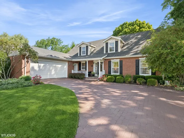 223 Heath Ct, Barrington, IL 60010
