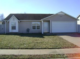 314 E Green Acres Rd, Rogers, AR 72758