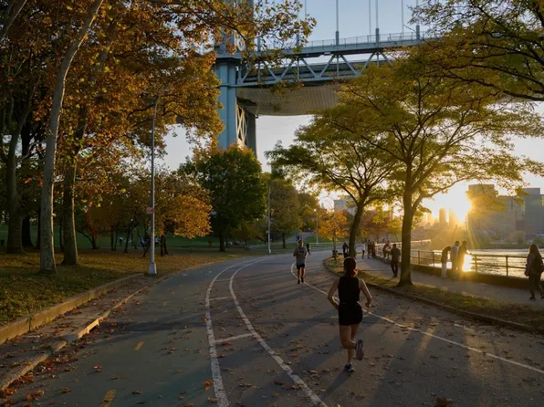 20 Halletts Point image 33 of 82