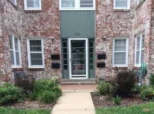 1000 Main St APT 1, Parkville, MO 64152