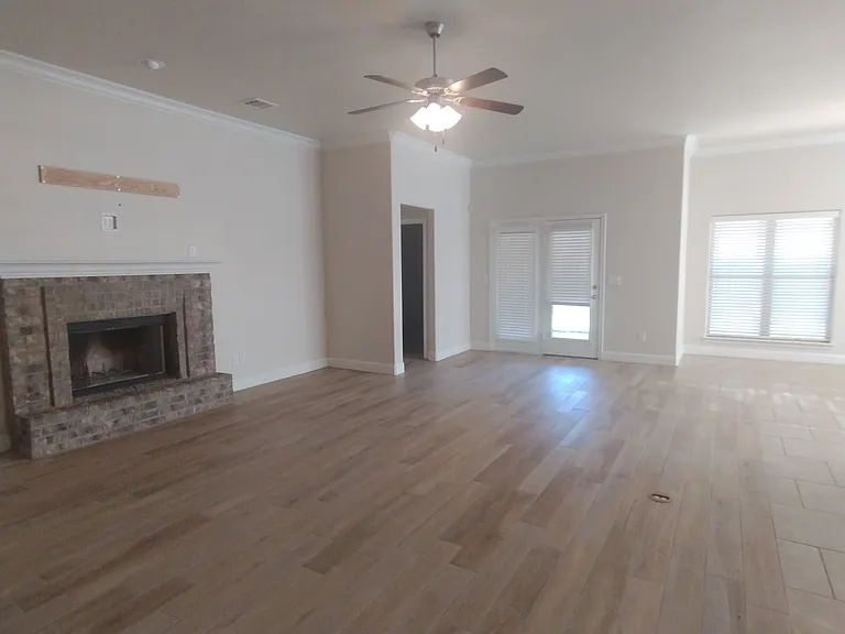 8901 Witmer Ct — Photo 11