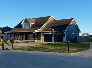 114 Maple Ridge Dr, Madrid, IA 50156