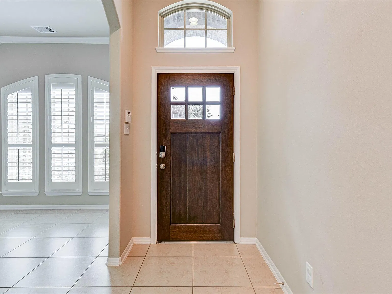 4 bed, 3.5 bath, $3,000 — Photo 2