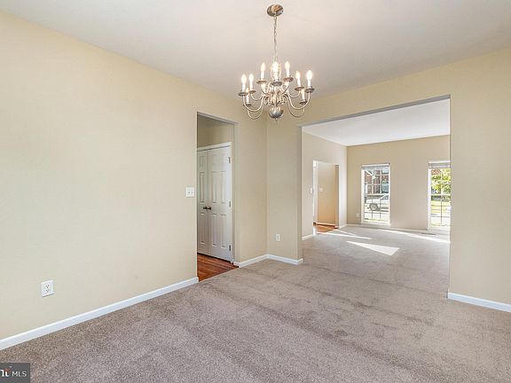 5th image of 202 Branch Brook Ct