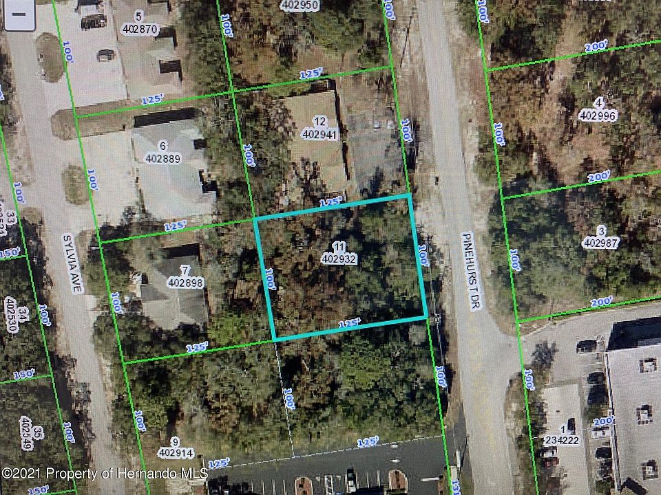 2nd image of 1400 Pinehurst Dr