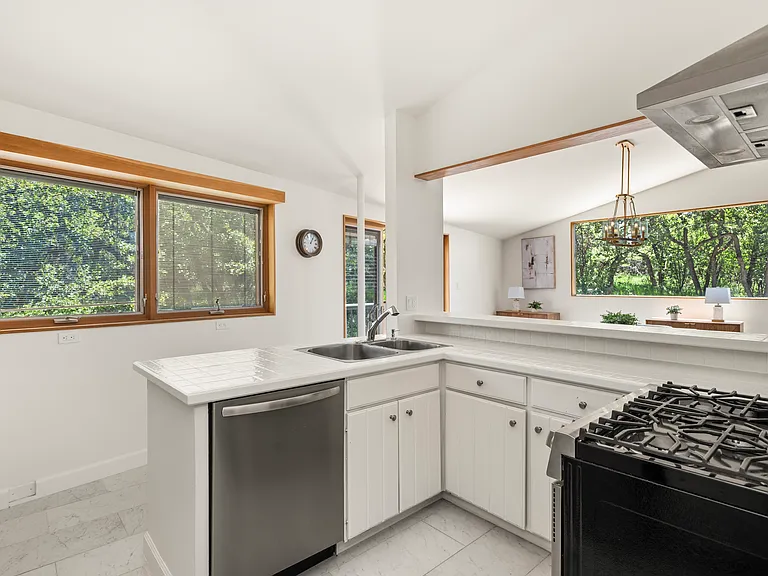 623 Johnson Dr — Photo 7