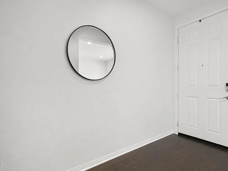 197 Pelican Pointe Ct — Photo 3