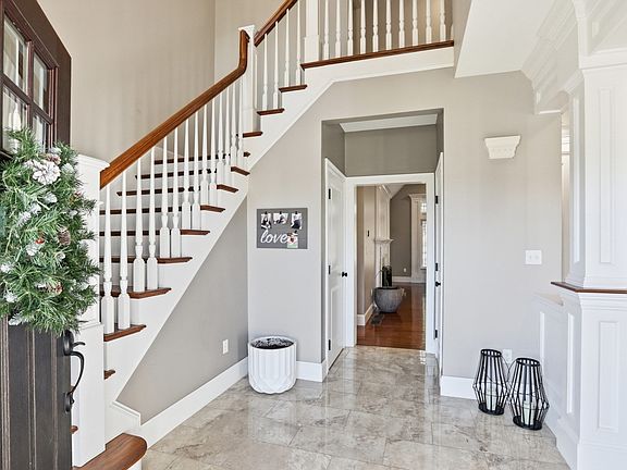 3rd image of 71 Regency Pl