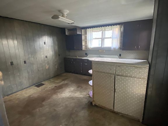 4th image of 1508 S Easton Ave