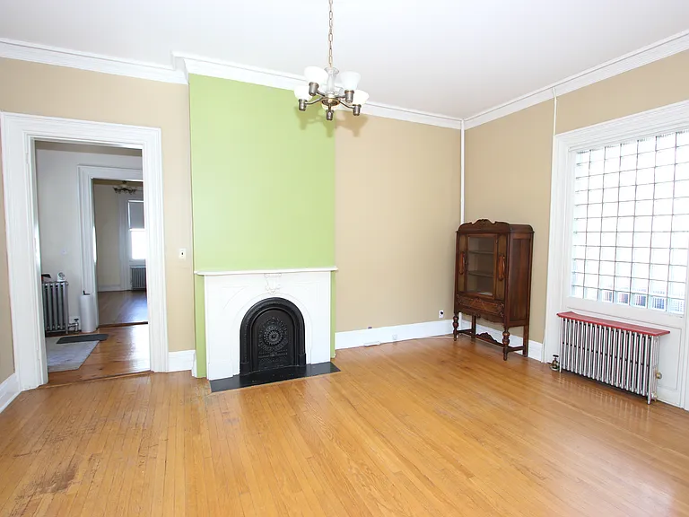 28 Greenwood Ave — Photo 6
