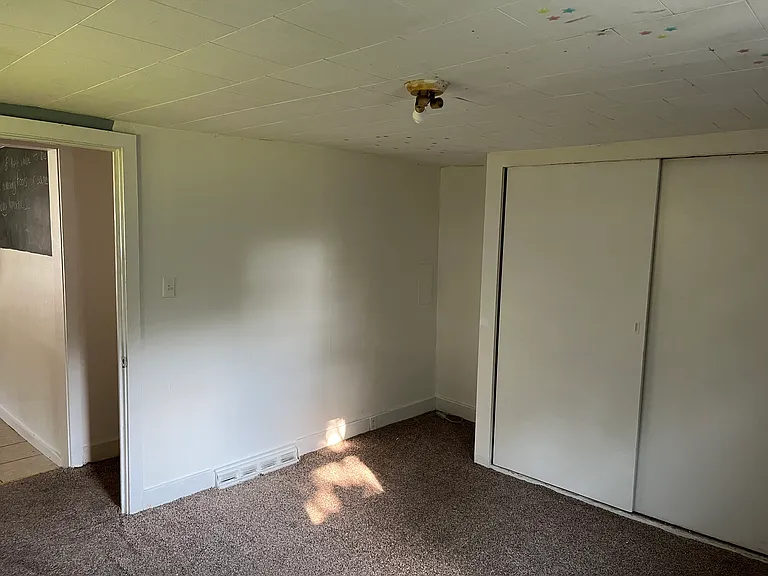 200 W Henry St #2 — Photo 9