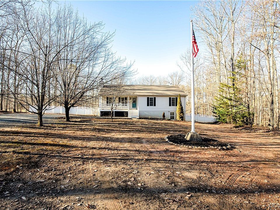 1st image of 160 Lakeside Dr