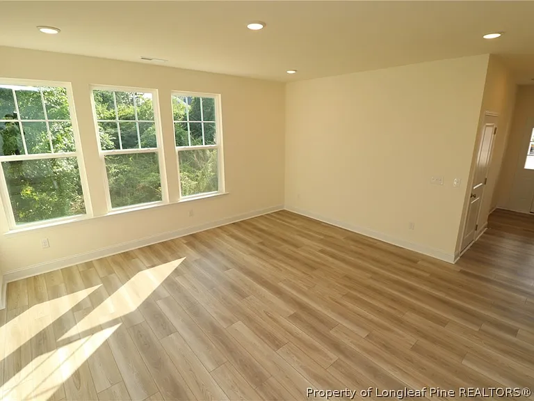 961 Kensley Grove Ln — Photo 6