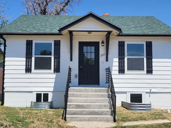 307 E Walnut St, Rawlins, WY 82301