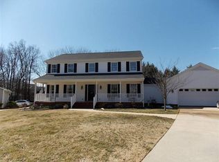 3030 Tanbark Ct, Burlington, NC 27215