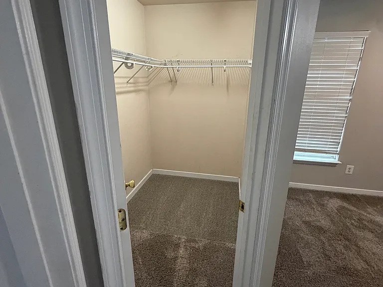 8635 Millstream Dr — Photo 21