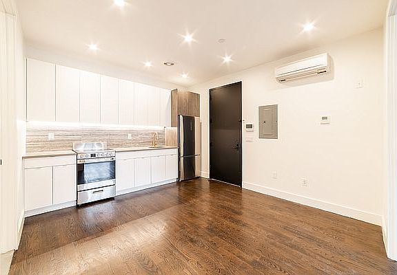 2nd image of 142 Erasmus St #1B