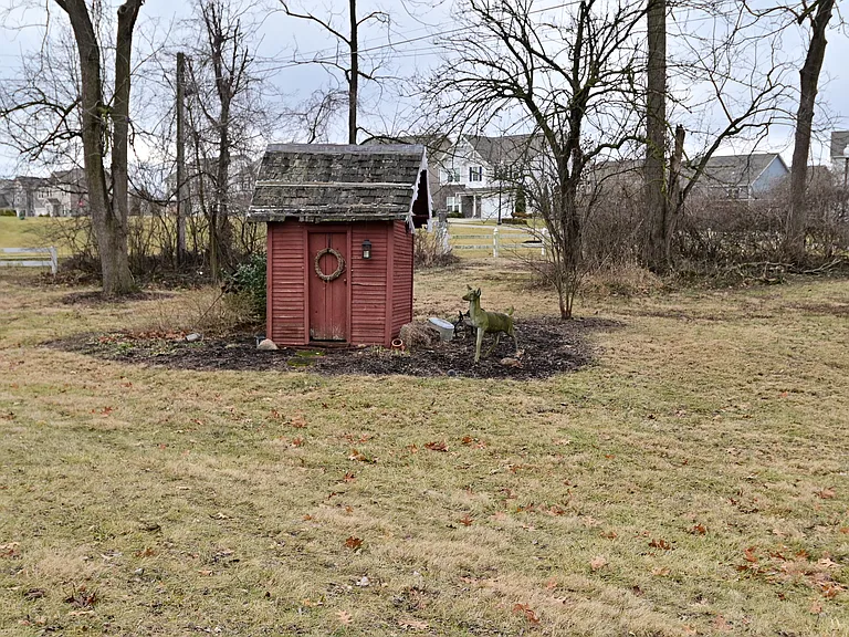 3775 E Thompson Rd — Photo 49