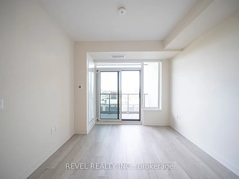 212 King William St #823 — Photo 8