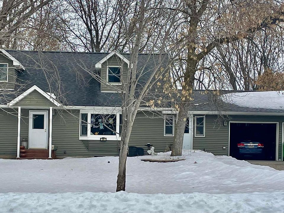 1st image of 210 Grand Ave