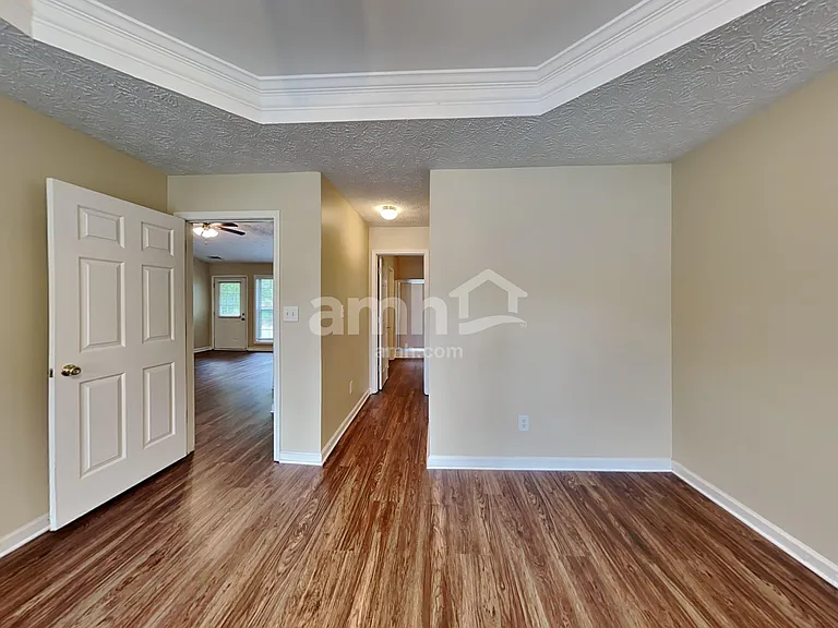 2740 Avalon Meadows Ln — Photo 13