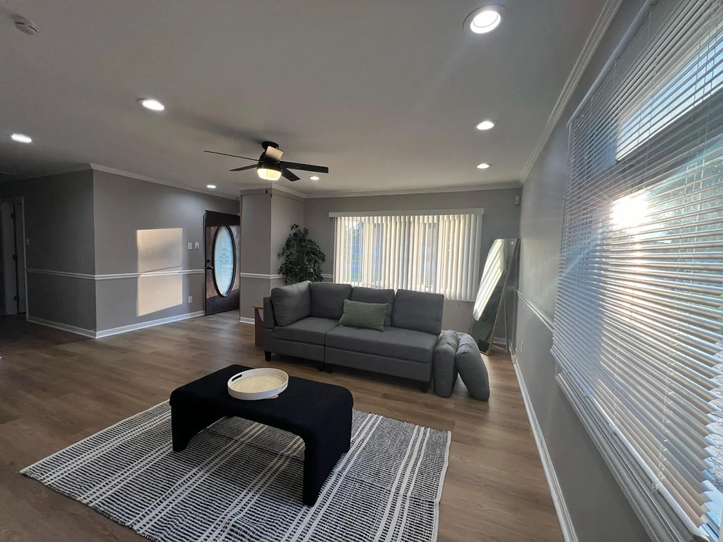 Serene 4BR Oasis in Tinley Park — Photo 1