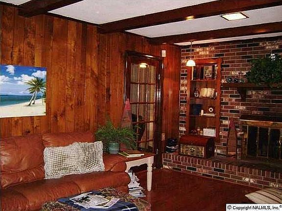 Family Room w/ fireplace