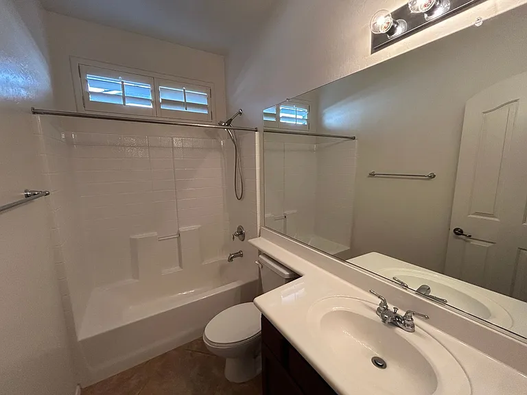11783 N 143rd Ave — Photo 11
