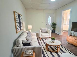 11 Lent Ave FLOOR 1, Hempstead, NY 11550