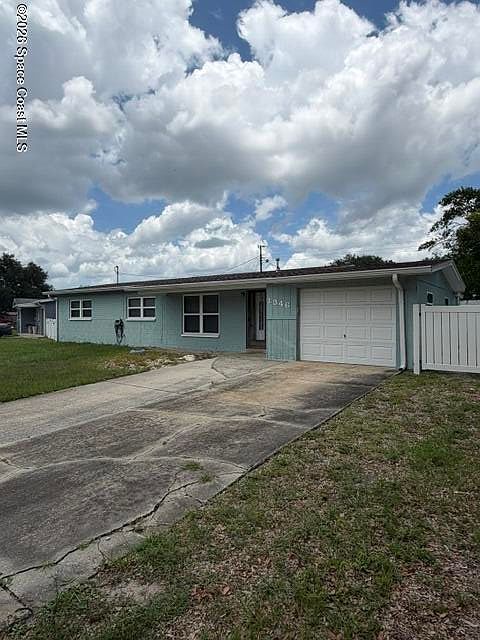 1st image of 1346 S Stetson Dr