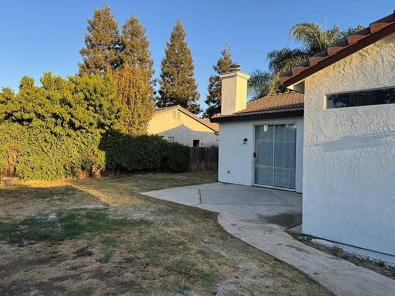 2222 W Vine Ave — Photo 37