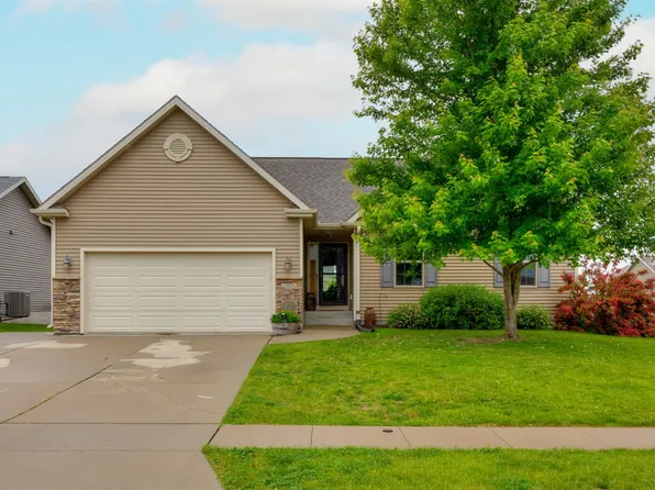 1324 Joshua Cir SE, Bondurant, IA 50035