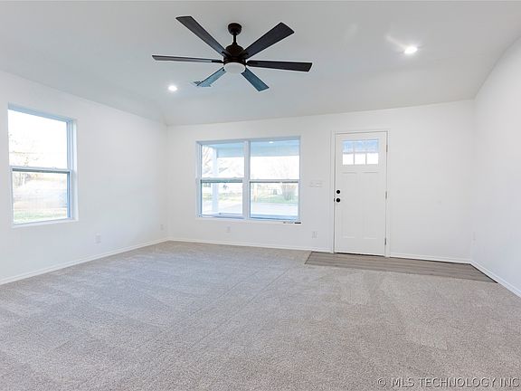 4th image of 1101 N D St