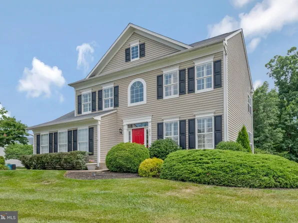 9919 Fisherford Ct, Bristow, VA 20136