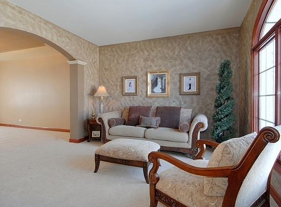 4th image of 24439 Norwood Dr