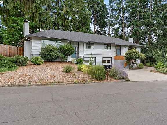 4th image of 9040-9042 SW Monterey Pl #0