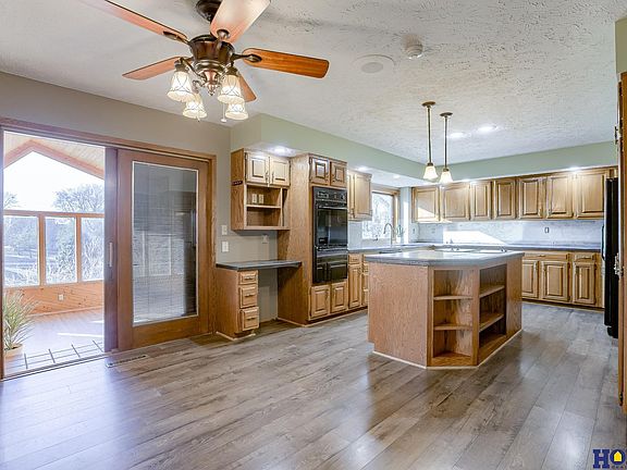 2nd image of 8333 Horseshoe Dr