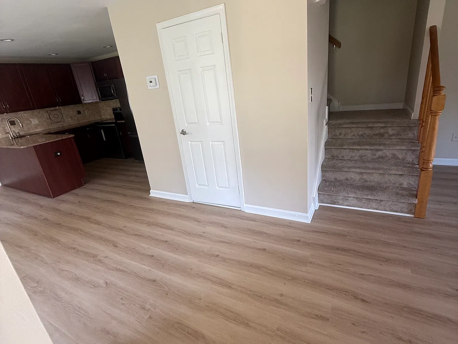 2 bed, 1.5 bath, 1800 sqft, $3,000 — Photo 3