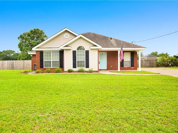 10729 Southern Oaks Ct, Grand Bay, AL 36541