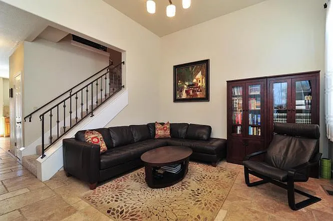 247 Shelley Ave — Photo 3