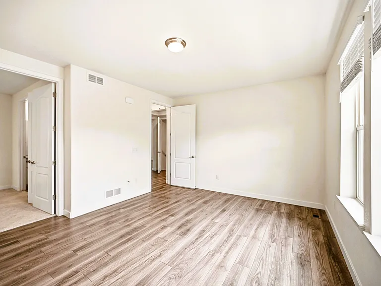 10054 E 59th Ave — Photo 23