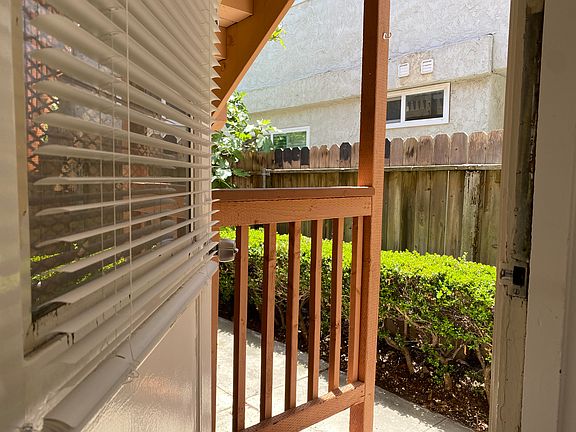 5th image of 4097 Illinois St #4091