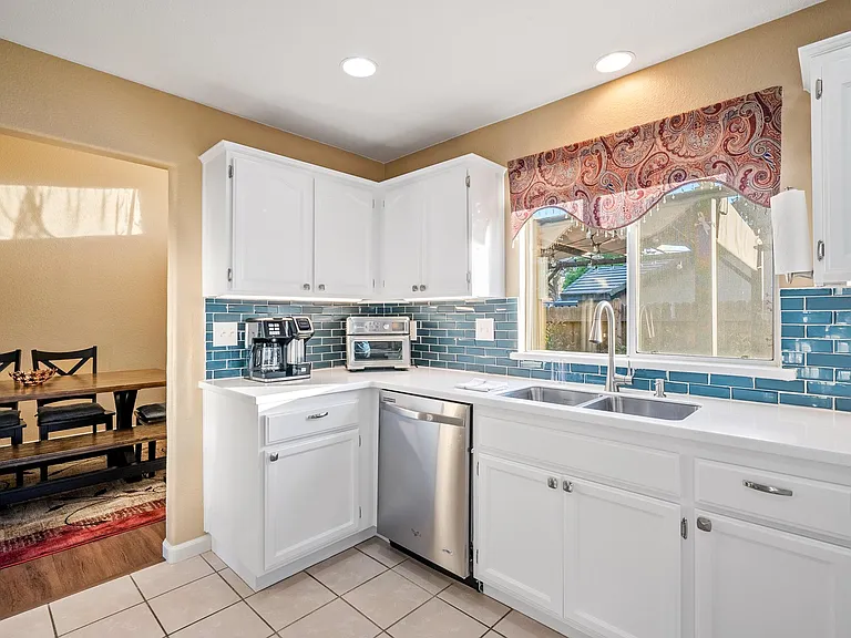 837 Sycamore Canyon Rd — Photo 14