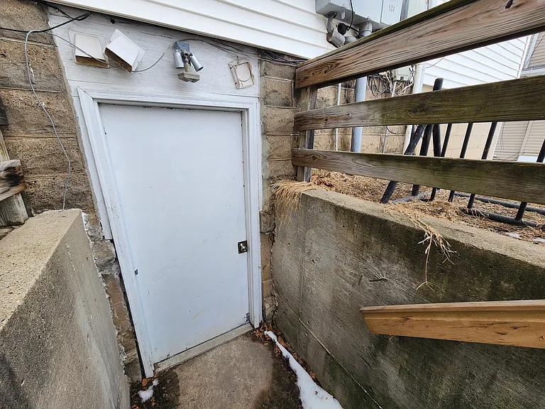 604 W Seerley Blvd #B — Photo 7