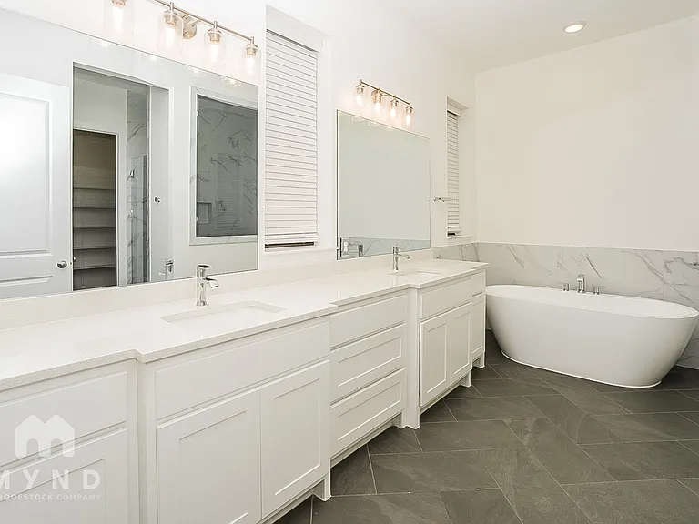17705 Chamoix Dr — Photo 13
