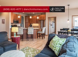 4614 Secret Garden Dr, Mc Farland, WI