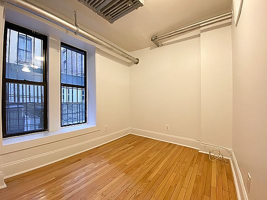 4th image of 560 W 174th St