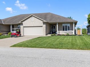 477 1st Ave, Petrolia, ON N0N1R0