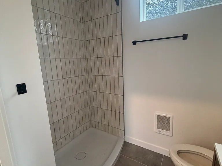 290 Monmouth Ave S — Photo 21