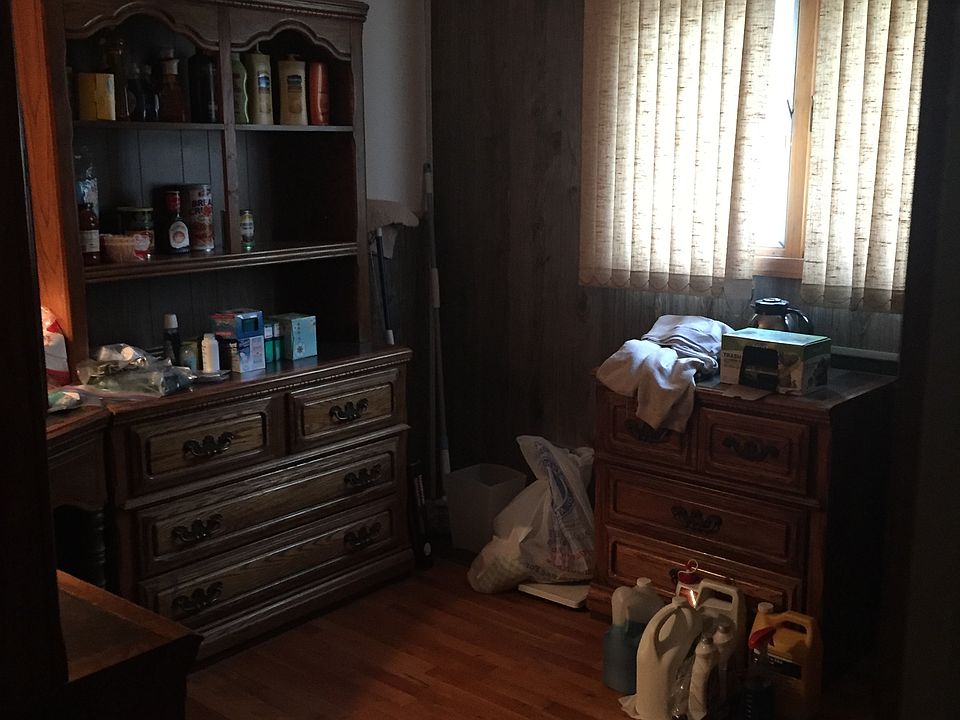 1st image of 150 Holly Ave
